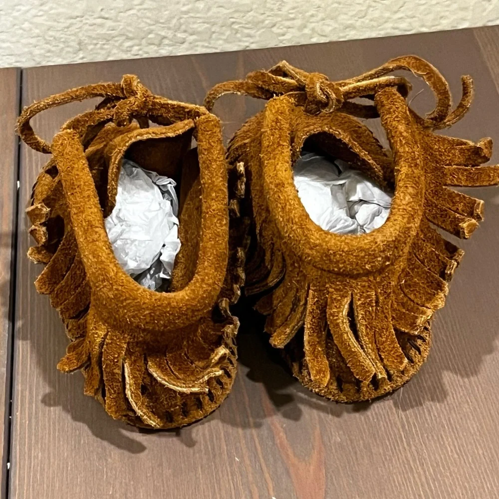 Kids Minnetonka Moccasins Brown Suede Fringe Toddler Size 6 Native American